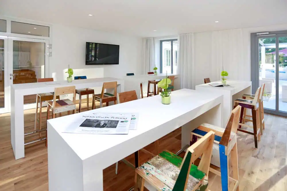 B&O Parkhotel Campusbar-Stehtischbereich