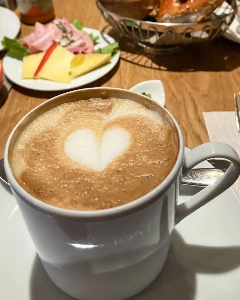 Frühstück im B&O Parkhotel