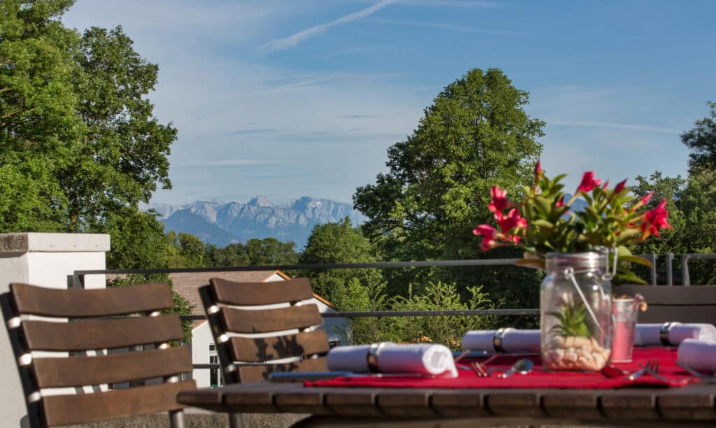 Blick über Terrasse