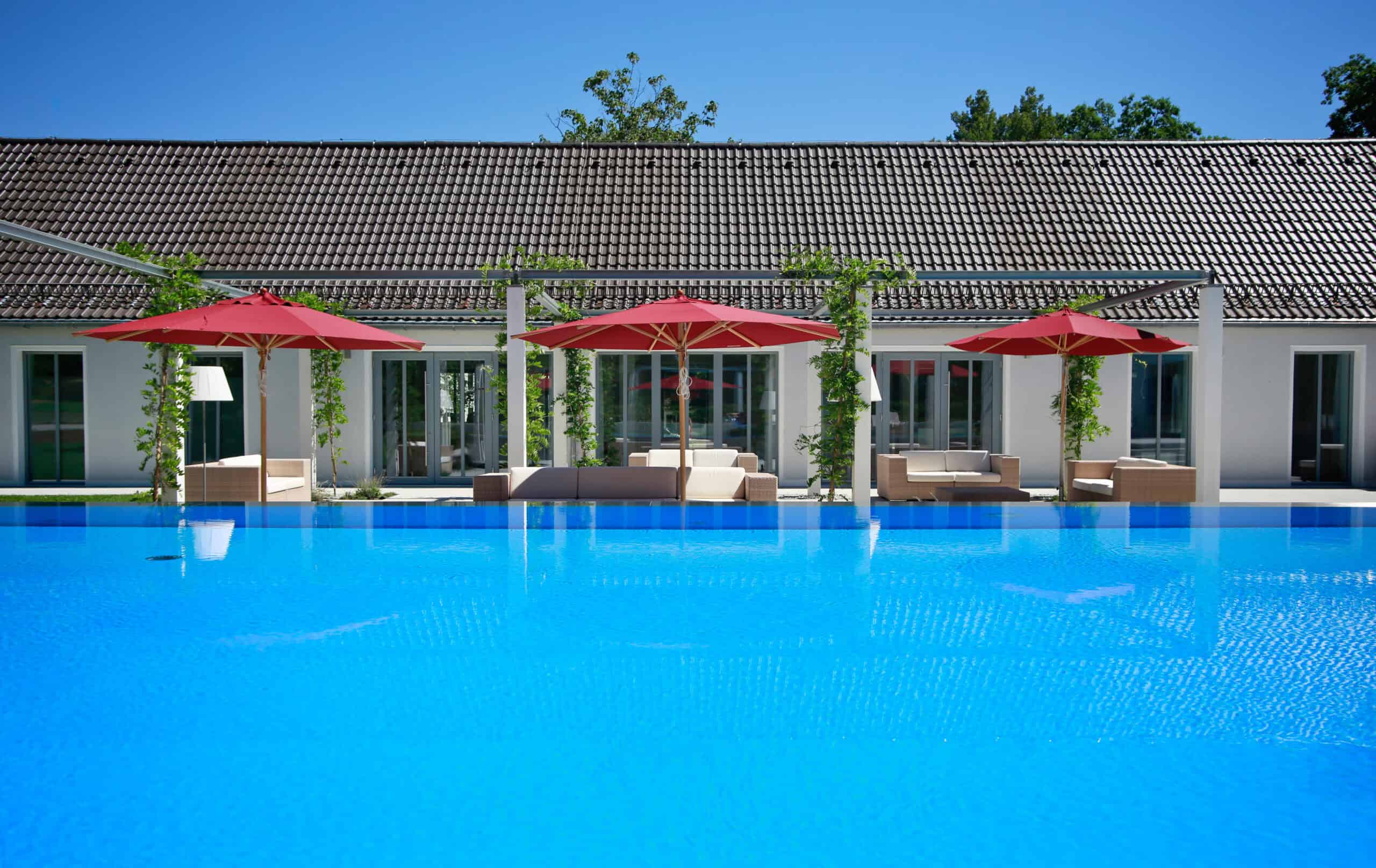 B&O Parkhotel Pool tags