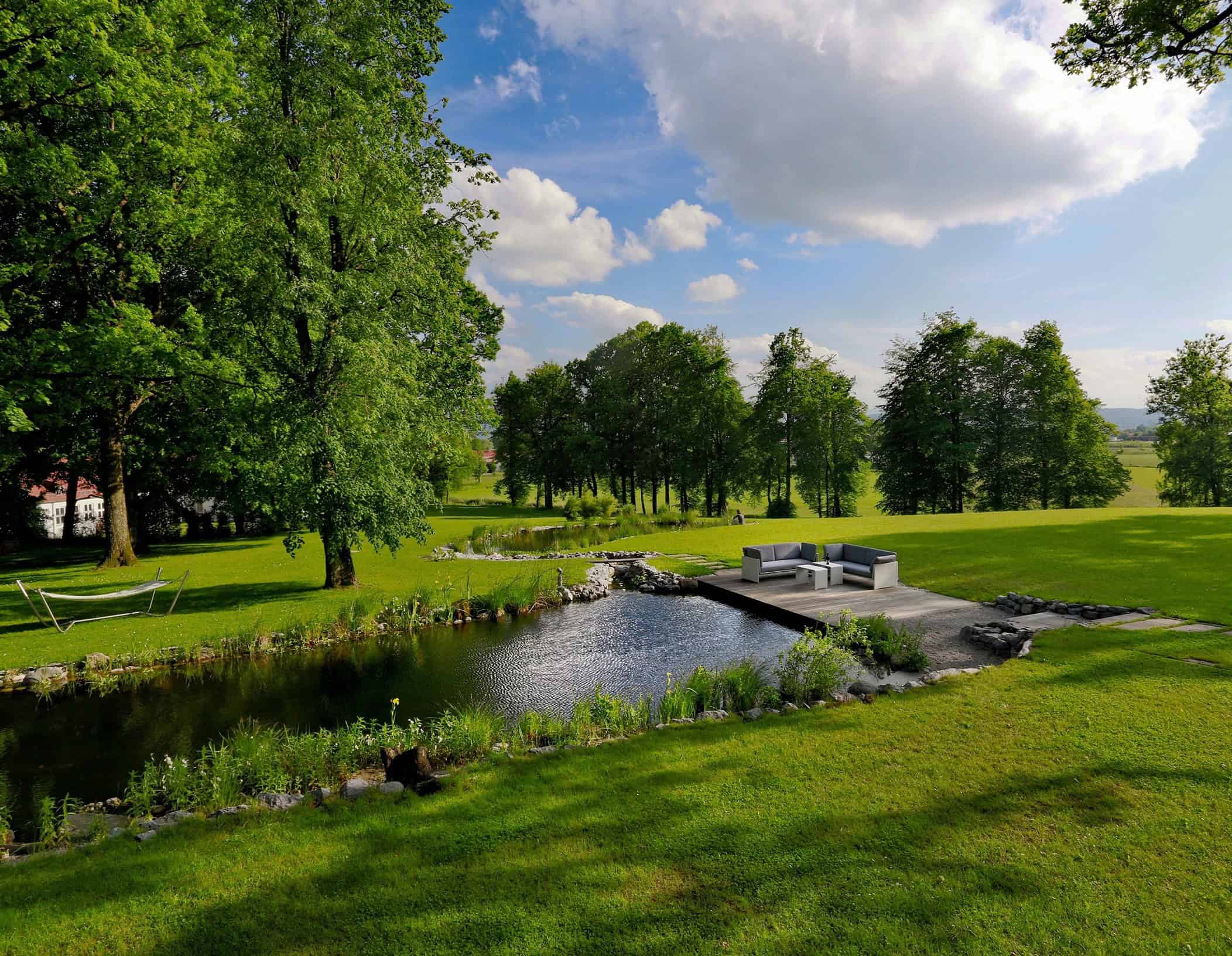 B&O Parkhotel Park mit Teich