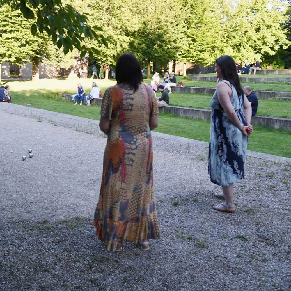 Boule spielende Gruppe